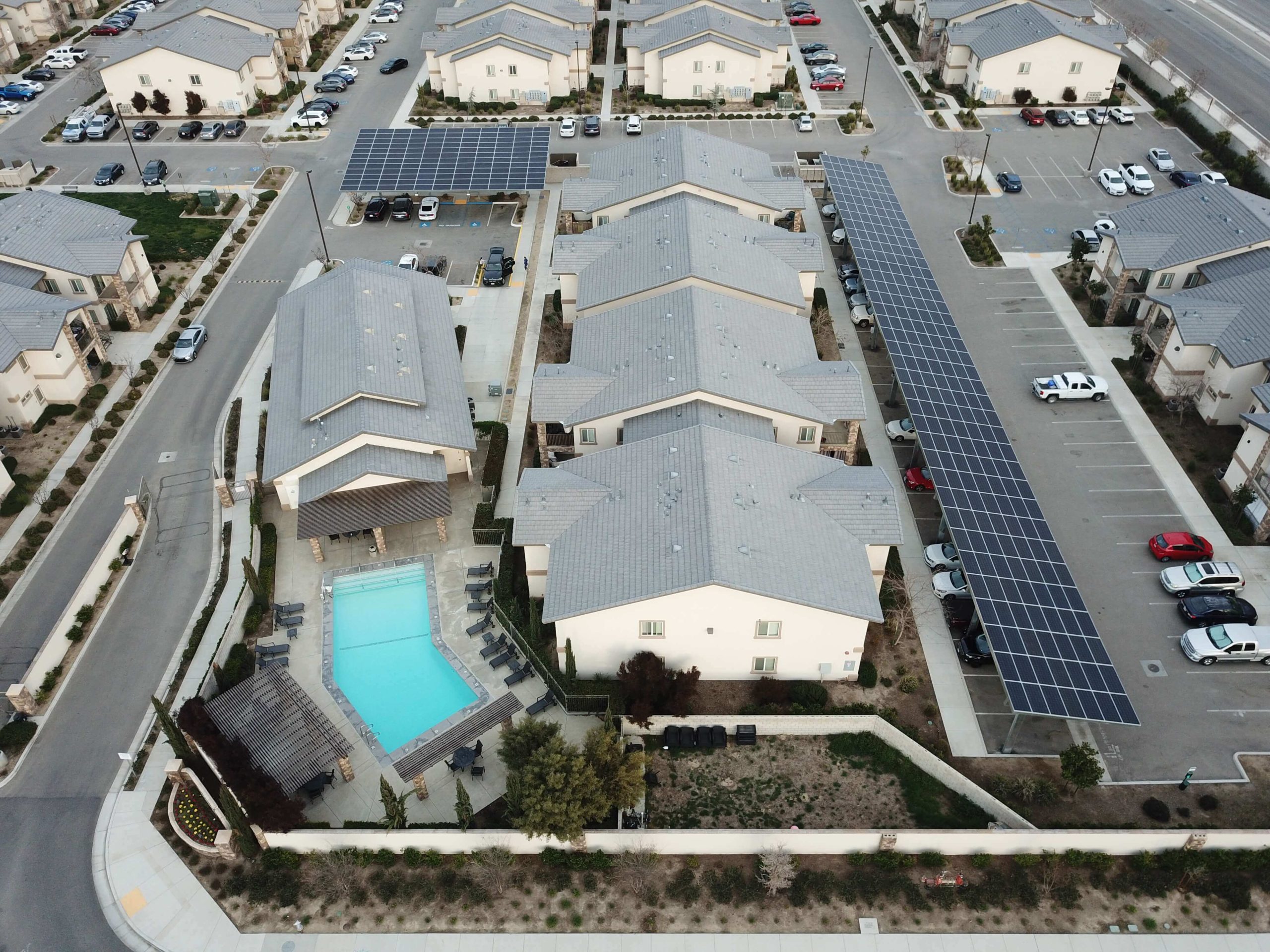 BPi-Solar-Energy-Project-Sablewood-Gardens-Multifamily-Apartments-Front-View-Drone-Photo